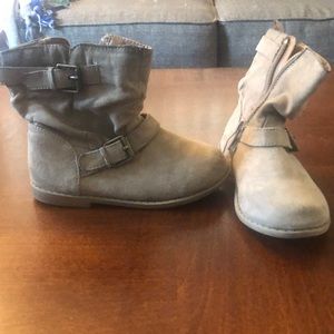Girls boots size 8
